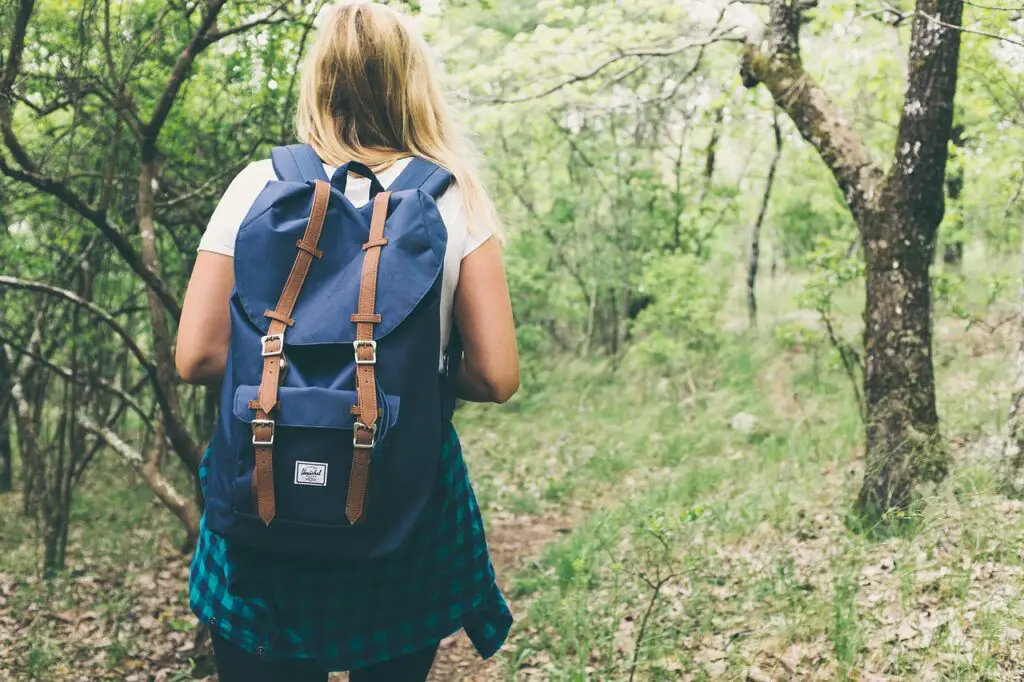 backpack, bag, woman-1836594.jpg, hot girl summer